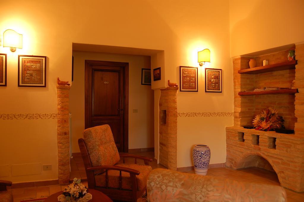 Agriturismo Casale Dei Frontini San Terenziano Exterior foto