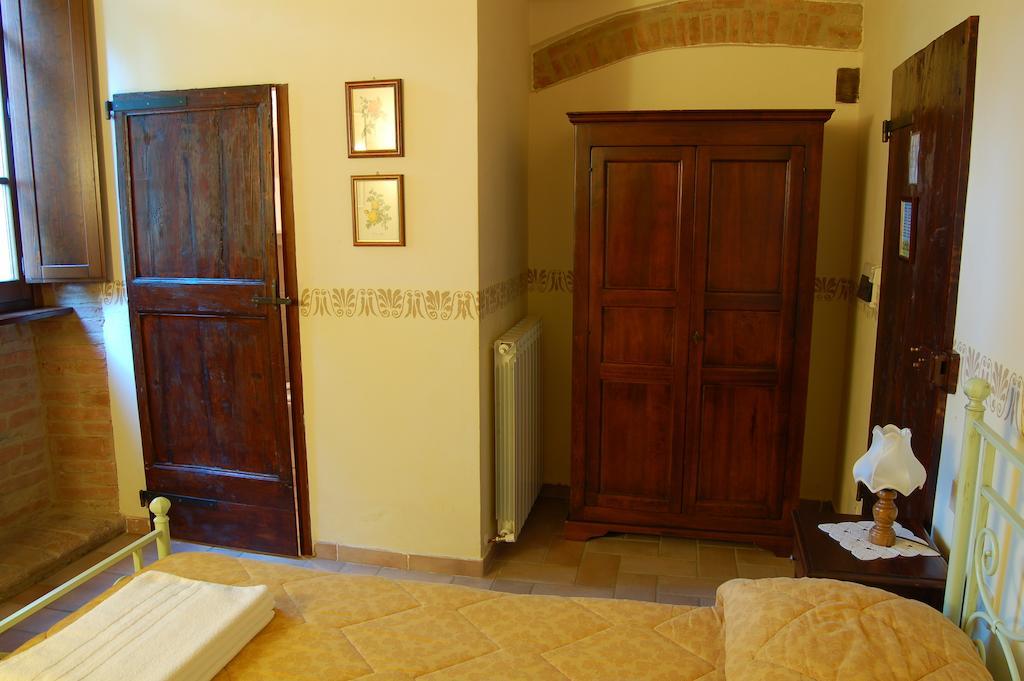 Agriturismo Casale Dei Frontini San Terenziano Exterior foto