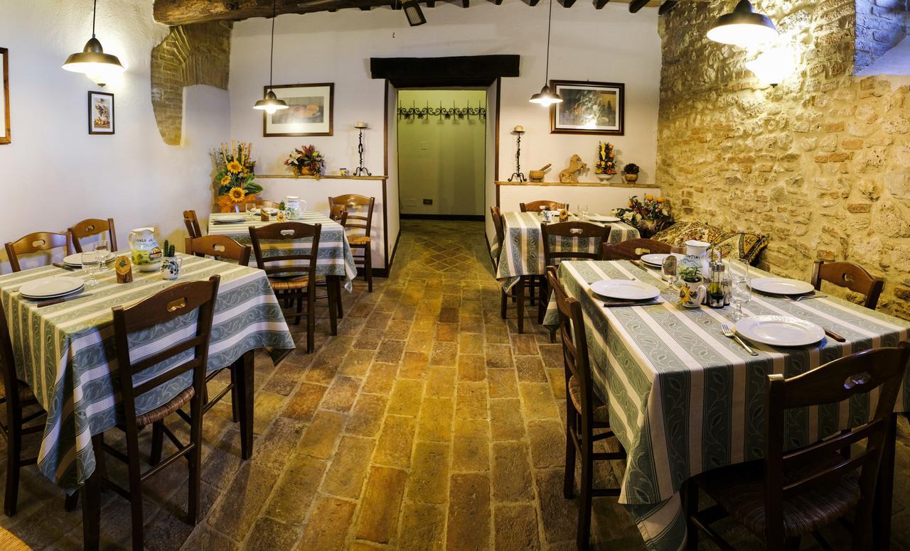 Agriturismo Casale Dei Frontini San Terenziano Exterior foto